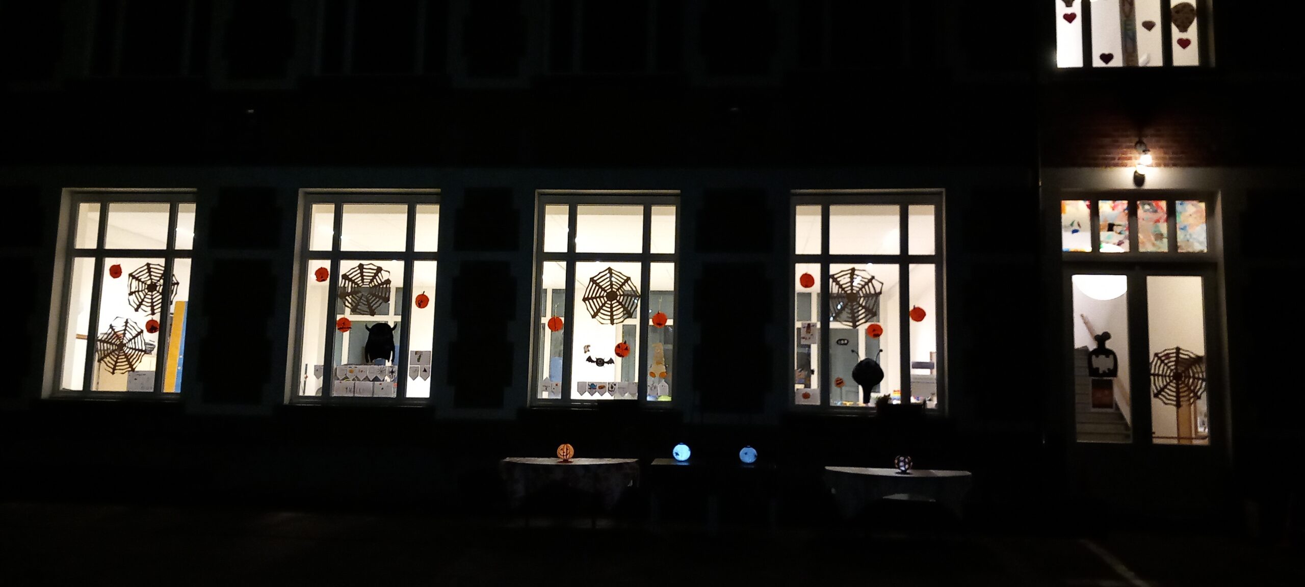 🎃👻 Petit-déjeuner d’Halloween ensorcelant à Sainte Thérèse ! 🧙‍♀️🕸️